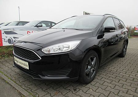 Ford Focus Turnier /1.Hand/69.Tkm / SHZ / TÜV NEU