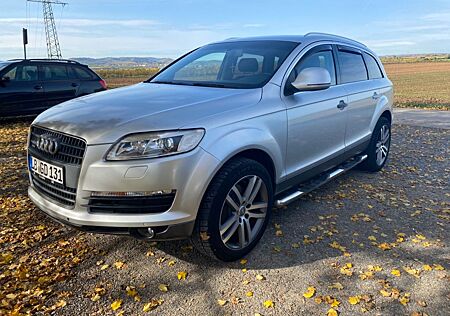 Audi Q7 4.2 FSI quattro tiptronic -