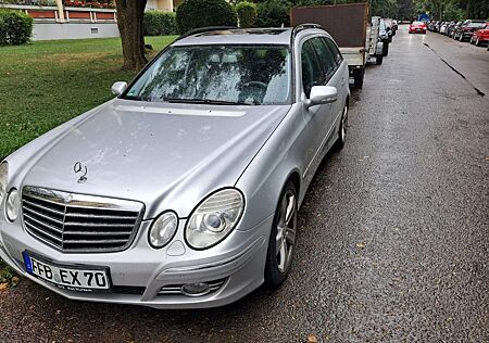 Mercedes-Benz E 220 CDI T AVANTGARDE Avantgarde