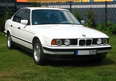 BMW 525i 24V restauriert/ H-Kennzeichen