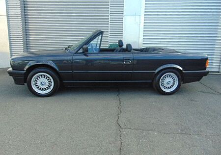 BMW 320i Cabriolet