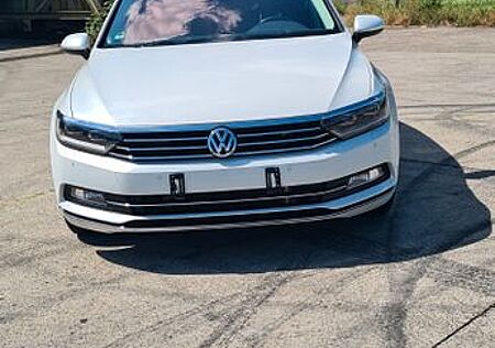 VW Passat Volkswagen 2.0 TDI SCR 140kW DSG Highline Highline
