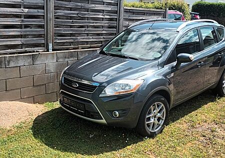 Ford Kuga 2,5 4x4 Titanium Titanium