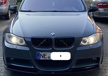 BMW 325 gebraucht kaufen BMW 325i - *Xenon *7-Logic *Leder *M-Paket*SehrGepf.