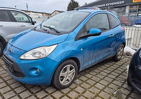 Ford Ka Titanium blau 8-fach bereift