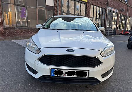 Ford Focus 1,5 TDCi 120PS Carplay Zahnriemen Neu