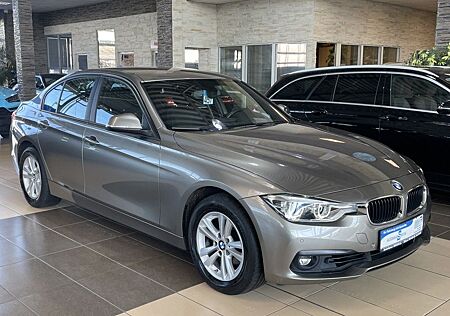 BMW 320 xDrive Business Advantage LED Navi AHK R.Cam