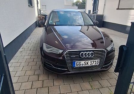 Audi A3 1.4 TFSI e-tron S tronic Ambiente SB Ambiente