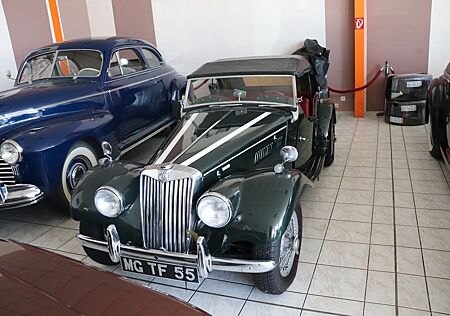 MG TF 1955 kürzlich restauriert racing green