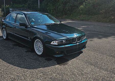 BMW 540i A -