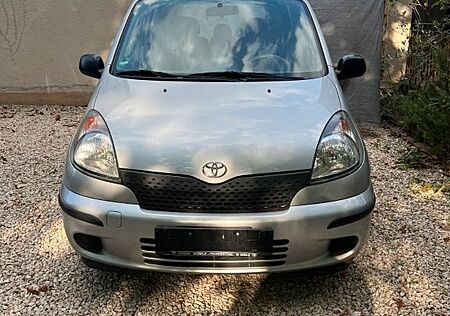 Toyota Verso Yaris TÜV!