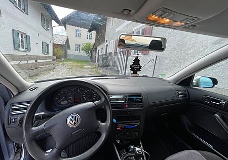 VW Golf Volkswagen 1.6 Basis