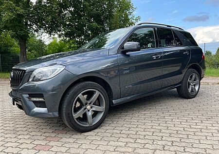 Mercedes-Benz ML 350 BlueTEC 4MATIC - AMG Distronic