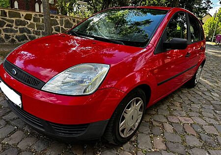 Ford Fiesta 1,3 44 kW KLIMA / ANHÄNGERKUPPLUNG