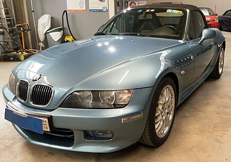 BMW Z3 Roadster 3.0i*James Bond Atlantablau*1.Hd*Top