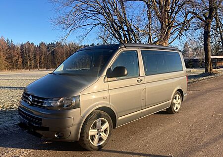 VW T5 California Volkswagen Beach mit Aufstelldach, Markise ..
