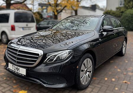 Mercedes-Benz E 220 E 220d T-Modell 4Matic