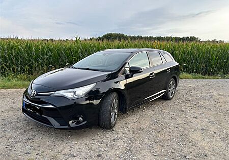 Toyota Avensis 2,0-l-D-4D Business Ed. Touring Spor...