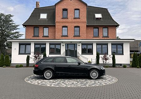 Audi A4 Attraction Bi-XEN NAV SHZ TEMP APS+ eHECK 17"