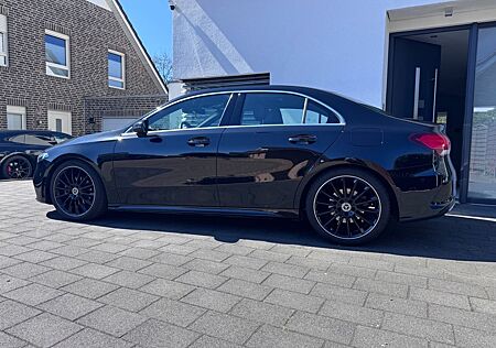 Mercedes-Benz A 200 DCT -Automatik, AMG Ausst. 8fach bereift