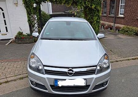 Opel Astra 1.6 Twinport 77kW -