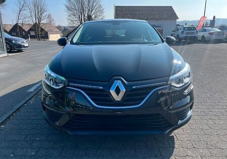Renault Megane ENERGY TCe 100 Lim. Play