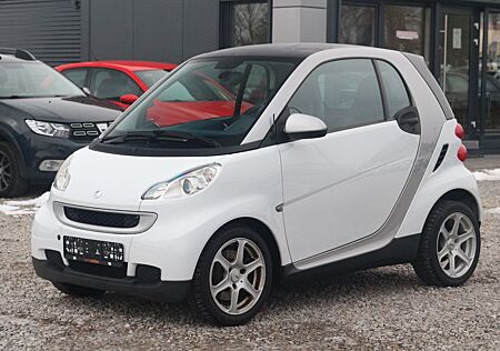 Smart ForTwo coupe Micro Hybrid Drive+Leder+TÜV+Klima+
