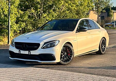 Mercedes-Benz C 63 AMG S KLAPPENAUSPUFF 510 PS PANO TÜV NEU
