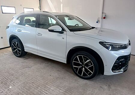 VW Tiguan Volkswagen 1.5 eHybrid OPF DSG R-Line R-Line