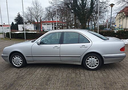 Mercedes-Benz 220 E - Klasse CDI W210 TOP Zustand