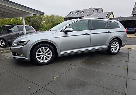 VW Passat Variant gebraucht kaufen VW Passat Variant Volkswagen 2.0 TDI DSG STANDHZ LED SPURH/W