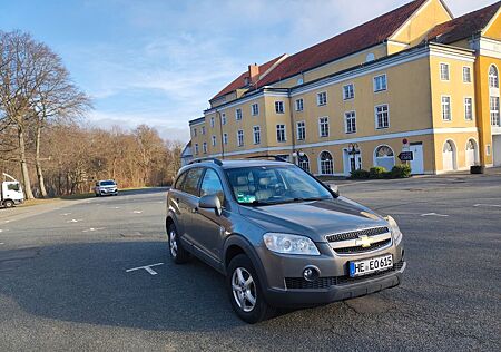 Chevrolet Captiva 2.4 LS 2WD 7-Sitzer LS