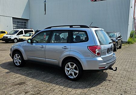 Subaru Forester 2.0 D 4X4 LEDER AHK EL-GSD NAVI CAMERA