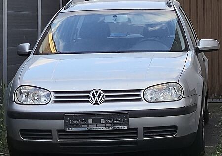 VW Golf Volkswagen 1.6 Auto Basis Variant Basis