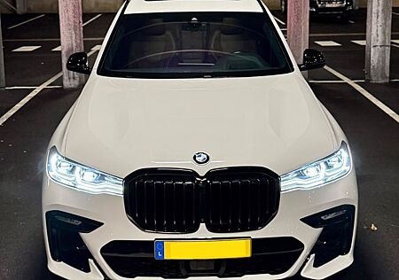 BMW X7 xDrive40d M Sport - SOFT*HUD*H&K*PANO*SHZ*AHK