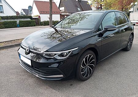VW Golf Volkswagen 8 1.5 eTSI DSG Style Travel Assist LED Navi