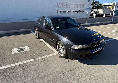 BMW 520i