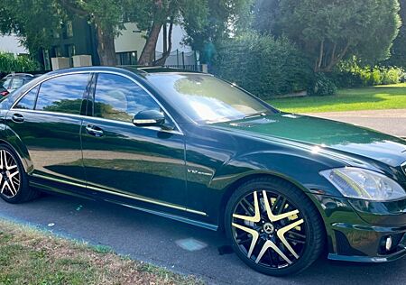 Mercedes-Benz S 65 AMG W221