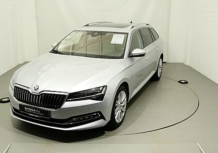 Skoda Superb Combi Style 2.0 TSI DSG LED PANO PDC