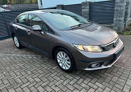 Honda Civic 1,8 Tüv Neu! Wenig KM!