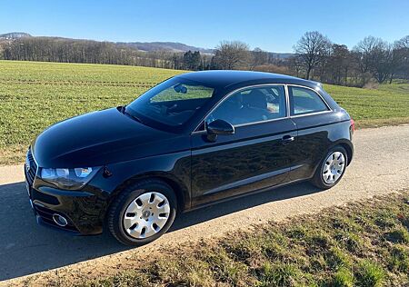 Audi A1 1.2 TFSI Ambition mit Alufelgen , SR und WR