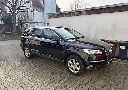 Audi Q7 4.2 FSI quattro tiptronic -