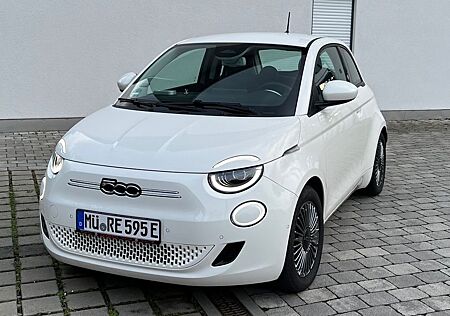 Fiat 500E (3+1) 42 kWh Icon