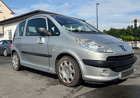 Peugeot 1007 Premium//AUTOMATIK/EL. TÜREN//PDC//KLIMA