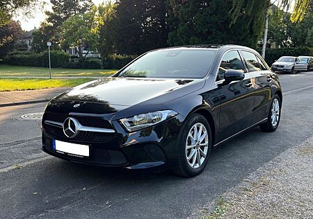 Mercedes-Benz A 160 - Progressive MBUX Navi+ Spurhalteassi