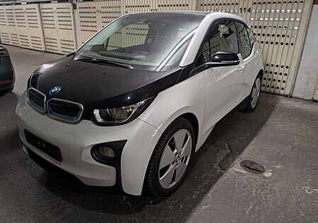 BMW i3 - scheckheftgepflegt