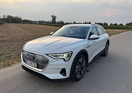 Audi e-tron 50 quattro