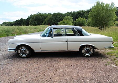 Mercedes-Benz 300 300SE Coupé, Automatik , (W112)