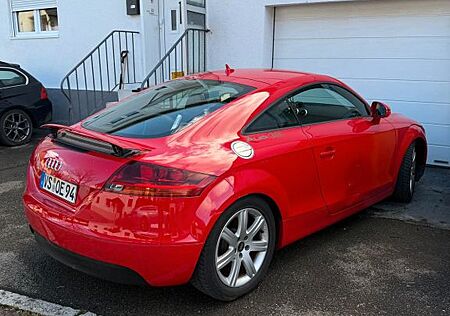 Audi TT Coupe 2.0 TFSI S tronic - Roter Flitzer