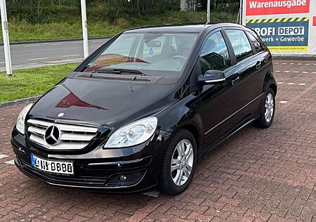 Mercedes-Benz B 180 Autotronic -